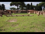 06698 ostia - regio iv - insula v - edificio (iv,v,7-9) - cortile del dioniso - bli ri norden.jpg.jpg